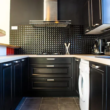 Guestready - Spacious 3-bdr Flat With Private Terrace And Parking Lejlighed *