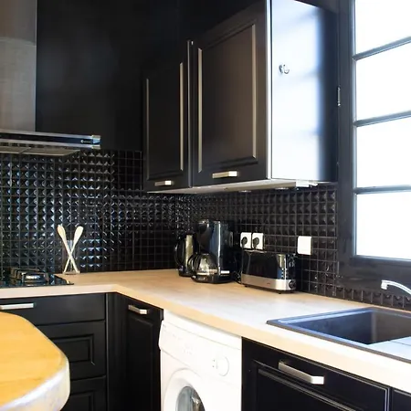 Lejlighed Guestready - Spacious 3-bdr Flat With Private Terrace And Parking